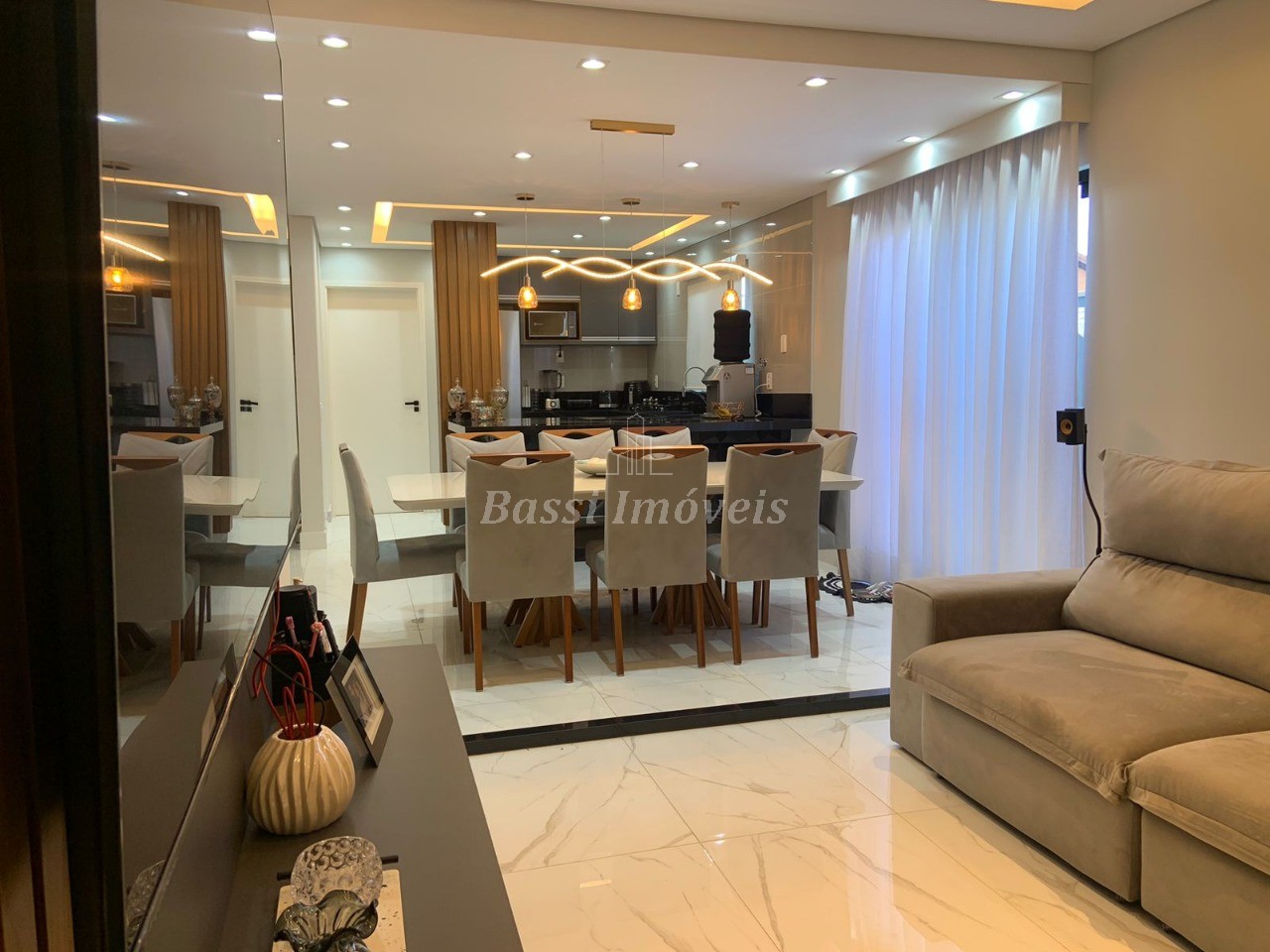 Imperdível Casa em Condomínio de Luxo em Mogi Guaçu-SP, Jardim Progresso: 4 Quartos, 4 Suítes, 2 Salas, 2 Vagas, 193m²!