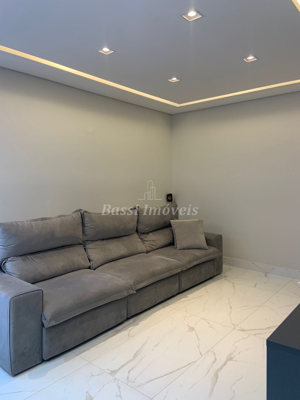 Imperdível Casa em Condomínio de Luxo em Mogi Guaçu-SP, Jardim Progresso: 4 Quartos, 4 Suítes, 2 Salas, 2 Vagas, 193m²!