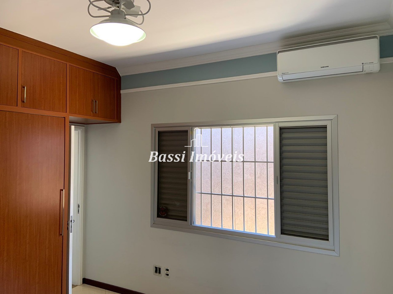 Espetacular casa à venda em Mogi Guaçu-SP, Recanto do Itamaracá: 3 quartos, 3 suítes, 3 salas, 2 vagas de garagem, 240m².