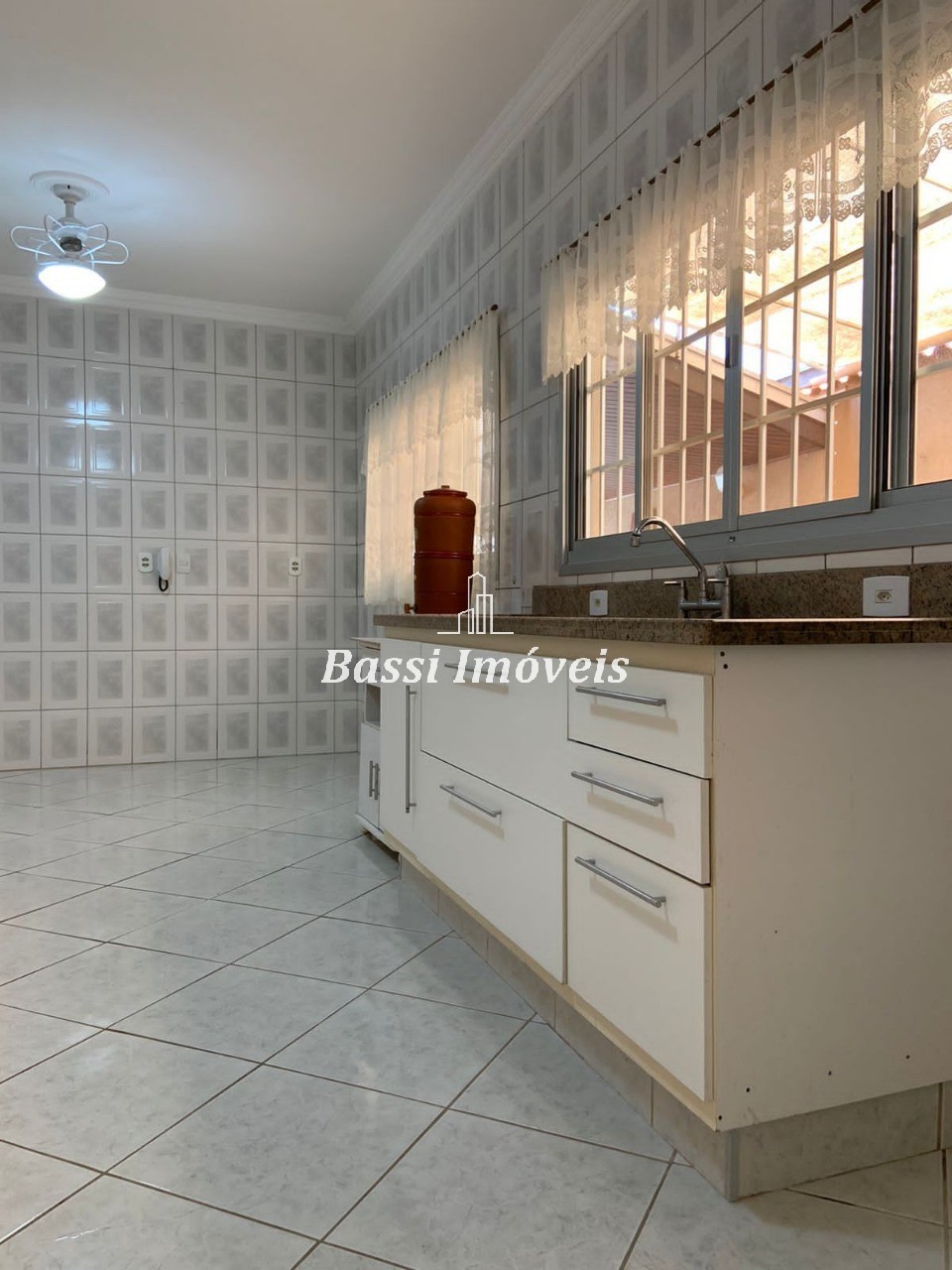 Espetacular casa à venda em Mogi Guaçu-SP, Recanto do Itamaracá: 3 quartos, 3 suítes, 3 salas, 2 vagas de garagem, 240m².