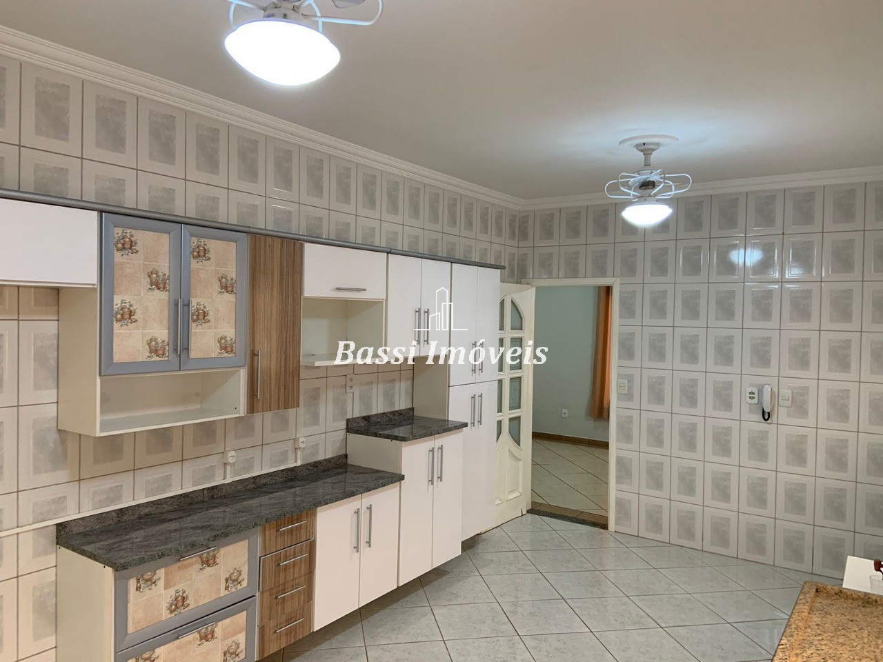 Espetacular casa à venda em Mogi Guaçu-SP, Recanto do Itamaracá: 3 quartos, 3 suítes, 3 salas, 2 vagas de garagem, 240m².