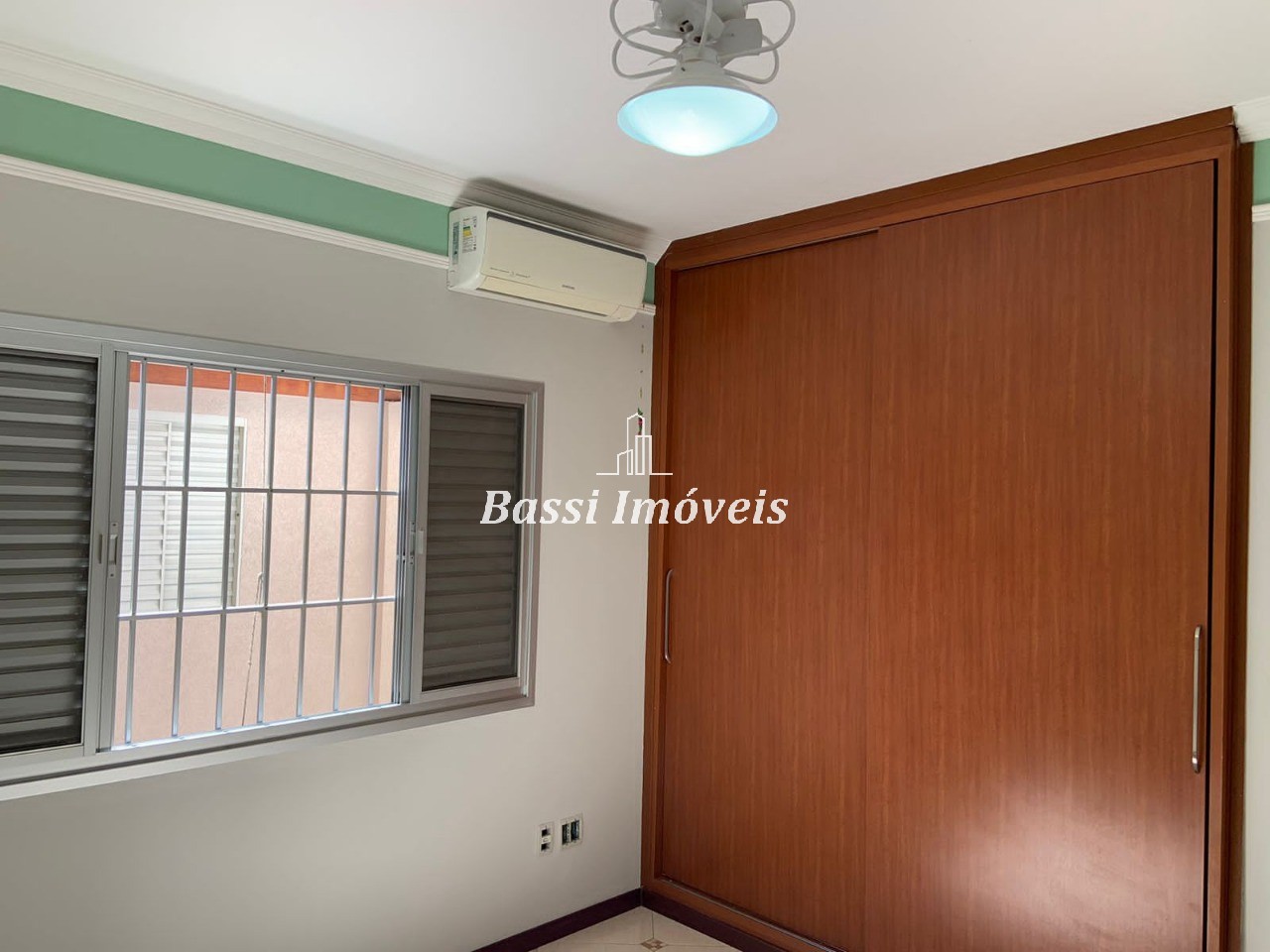 Espetacular casa à venda em Mogi Guaçu-SP, Recanto do Itamaracá: 3 quartos, 3 suítes, 3 salas, 2 vagas de garagem, 240m².