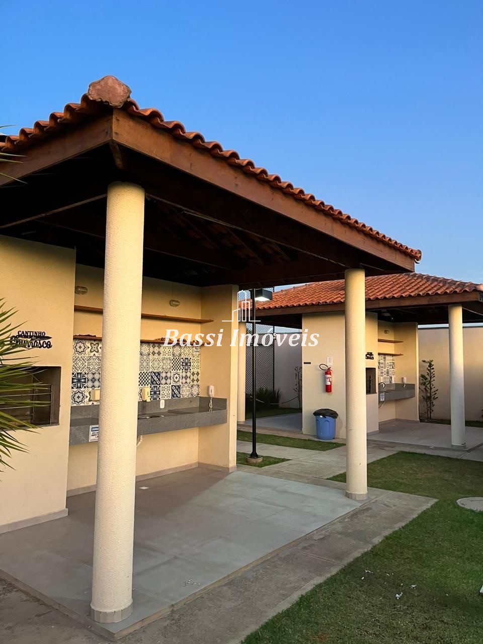 Imperdível: Apartamento à venda em Mogi Guaçu-SP, Residencial Villa Nova - 2 quartos, 1 suíte, 2 salas, 1 vaga, 49m².