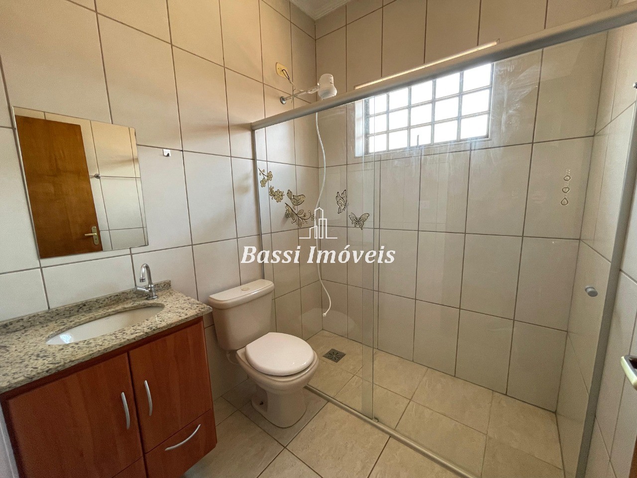 Imperdível! Casa à venda em Mogi Guaçu-SP, no Jardim Suécia, com 2 quartos, 1 suíte, 2 salas, 1 banheiro, 2 vagas e 110m² de área.