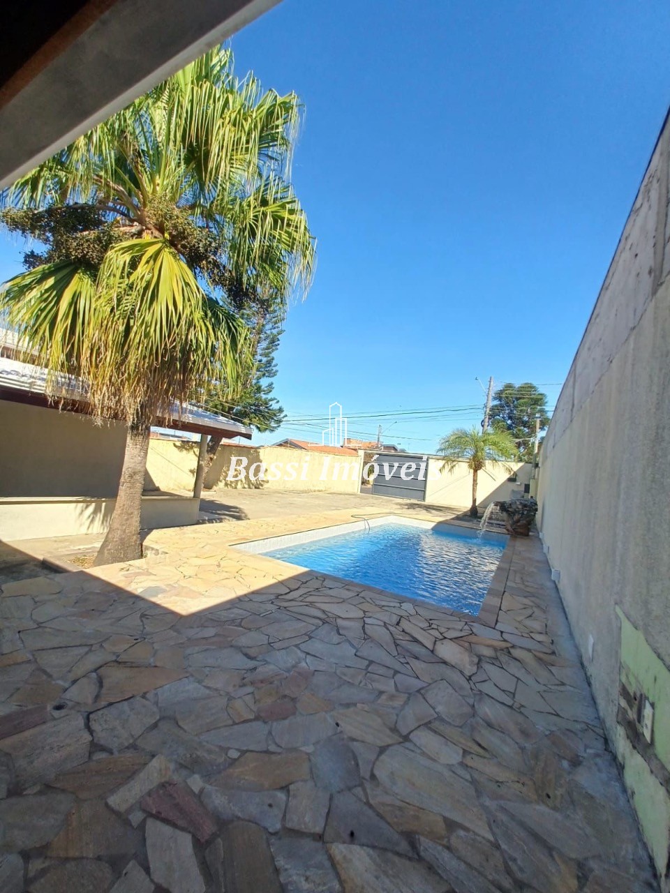Casa à Venda em Mogi Guaçu-SP, Jardim Planalto Verde: 3 Quartos, 2 Salas, 2 Vagas de Garagem, 248m² de Área