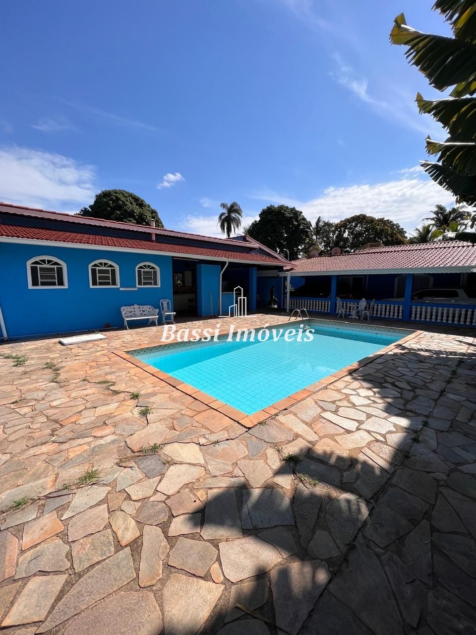 Imperdível! Chácara de luxo com 4 quartos, 2 suítes e 650m² em Chácara São Marcelo, Mogi Mirim-SP. Adquira já!
