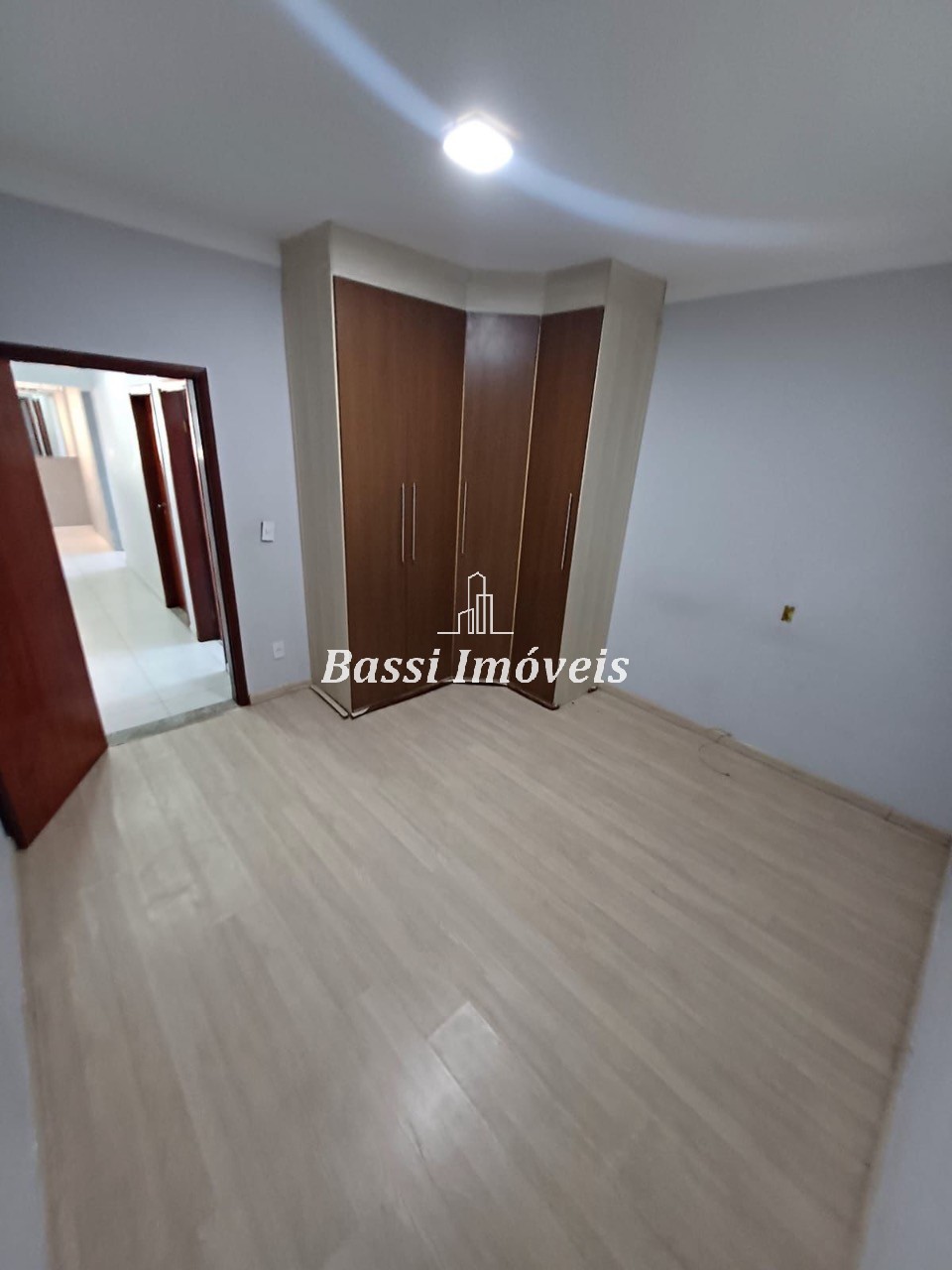 Casa à Venda em Mogi Guaçu-SP, Jardim Planalto Verde: 3 Quartos, 2 Salas, 2 Vagas de Garagem, 248m² de Área