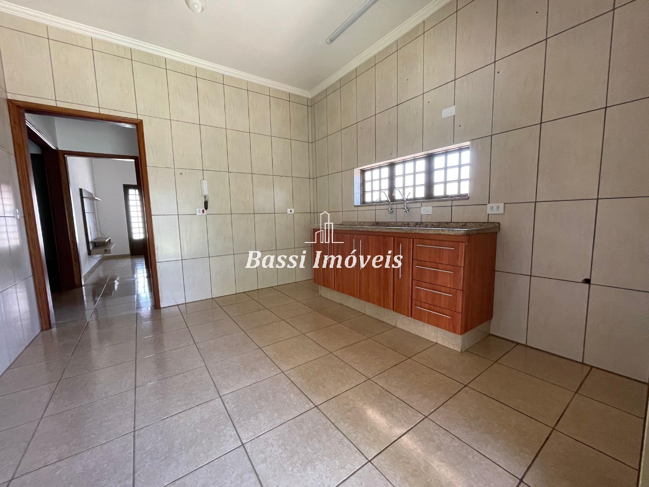 Imperdível! Casa à venda em Mogi Guaçu-SP, no Jardim Suécia, com 2 quartos, 1 suíte, 2 salas, 1 banheiro, 2 vagas e 110m² de área.