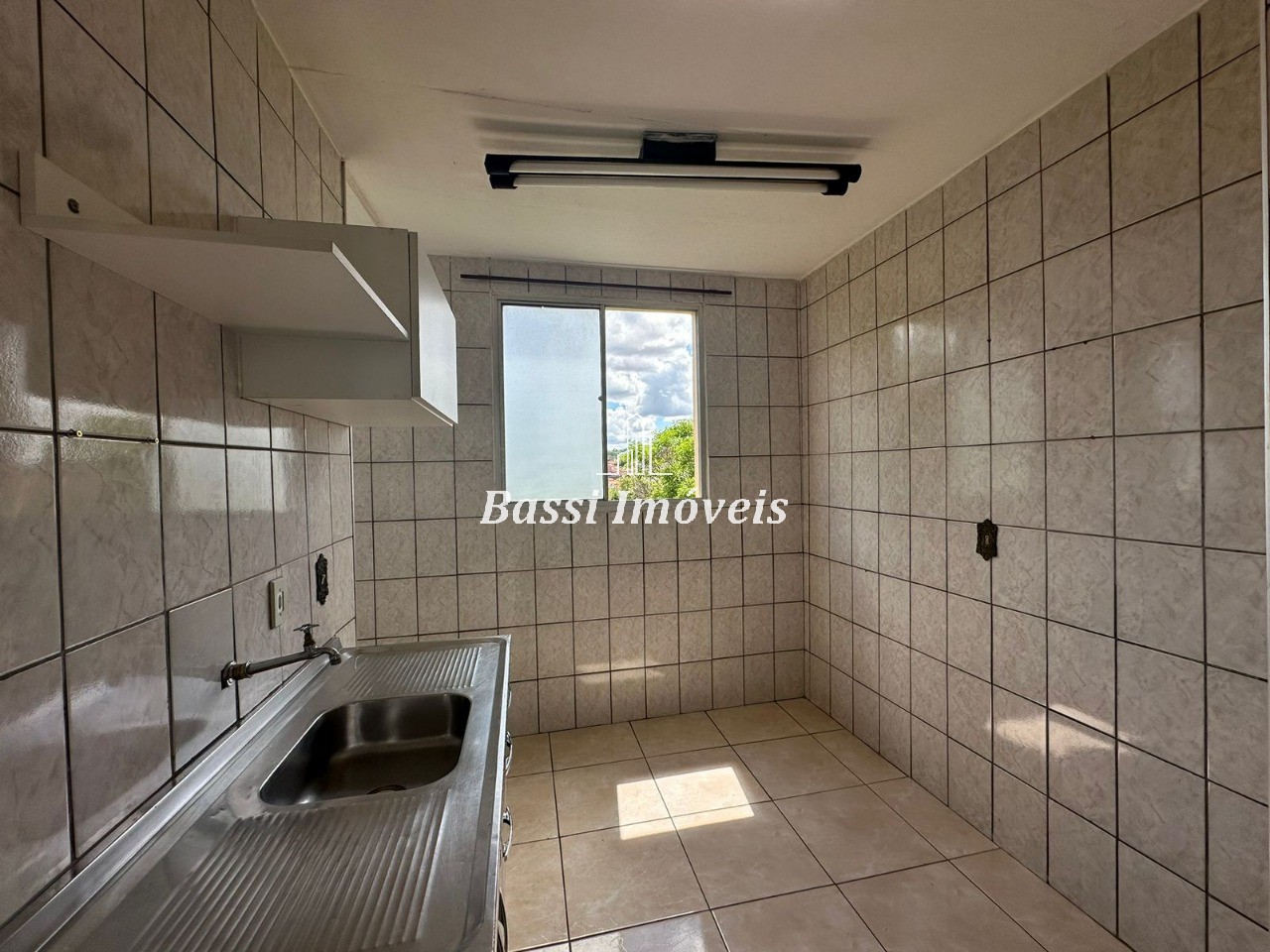 Apartamento à venda em Mogi Guaçu-SP, bairro Parque Itacolomi: 2 quartos, 2 salas, 1 banheiro, 2 vagas, 47m². ¡Confira!