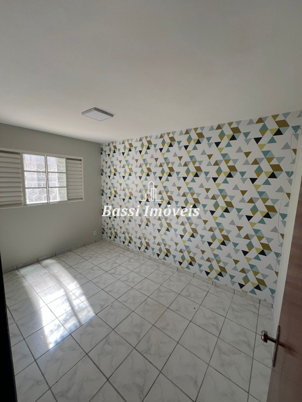 Imperdível oportunidade: Casa à venda no Jardim Getúlio Vargas, Mogi Mirim-SP, com 3 quartos, 2 salas, 1 banheiro, 2 vagas de garagem, 160m².