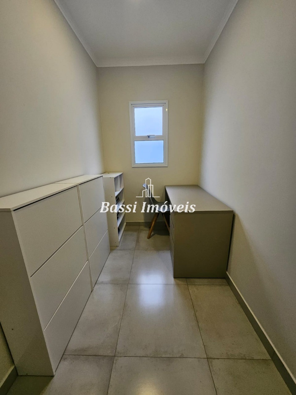 Impecável Casa em Condomínio à Venda em Residencial Califórnia, Estiva Gerbi-SP: 3 Quartos, 1 Suíte, 2 Salas, 2 Banheiros, 2 Vagas, 154,20 m².