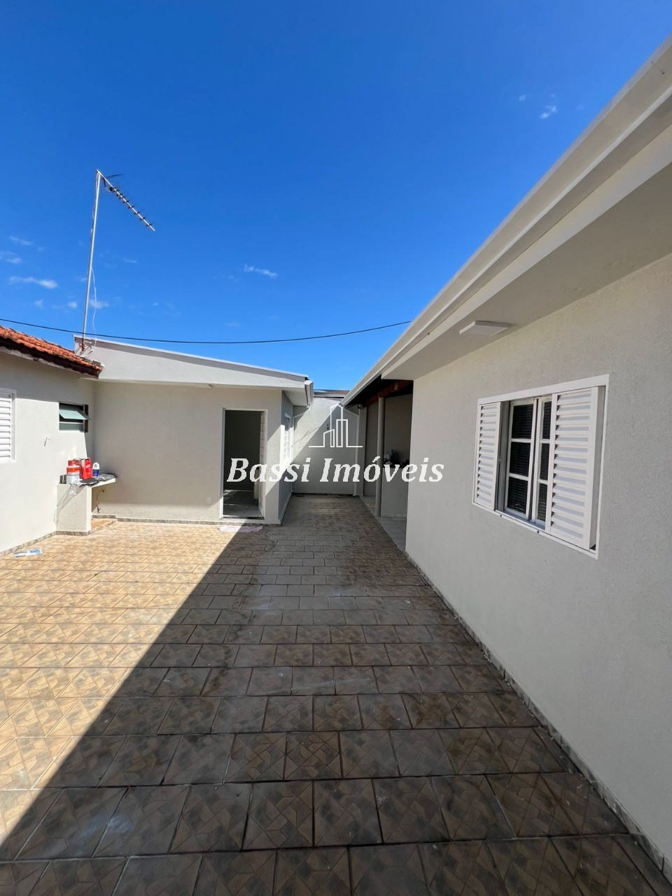 Imperdível oportunidade: Casa à venda no Jardim Getúlio Vargas, Mogi Mirim-SP, com 3 quartos, 2 salas, 1 banheiro, 2 vagas de garagem, 160m².