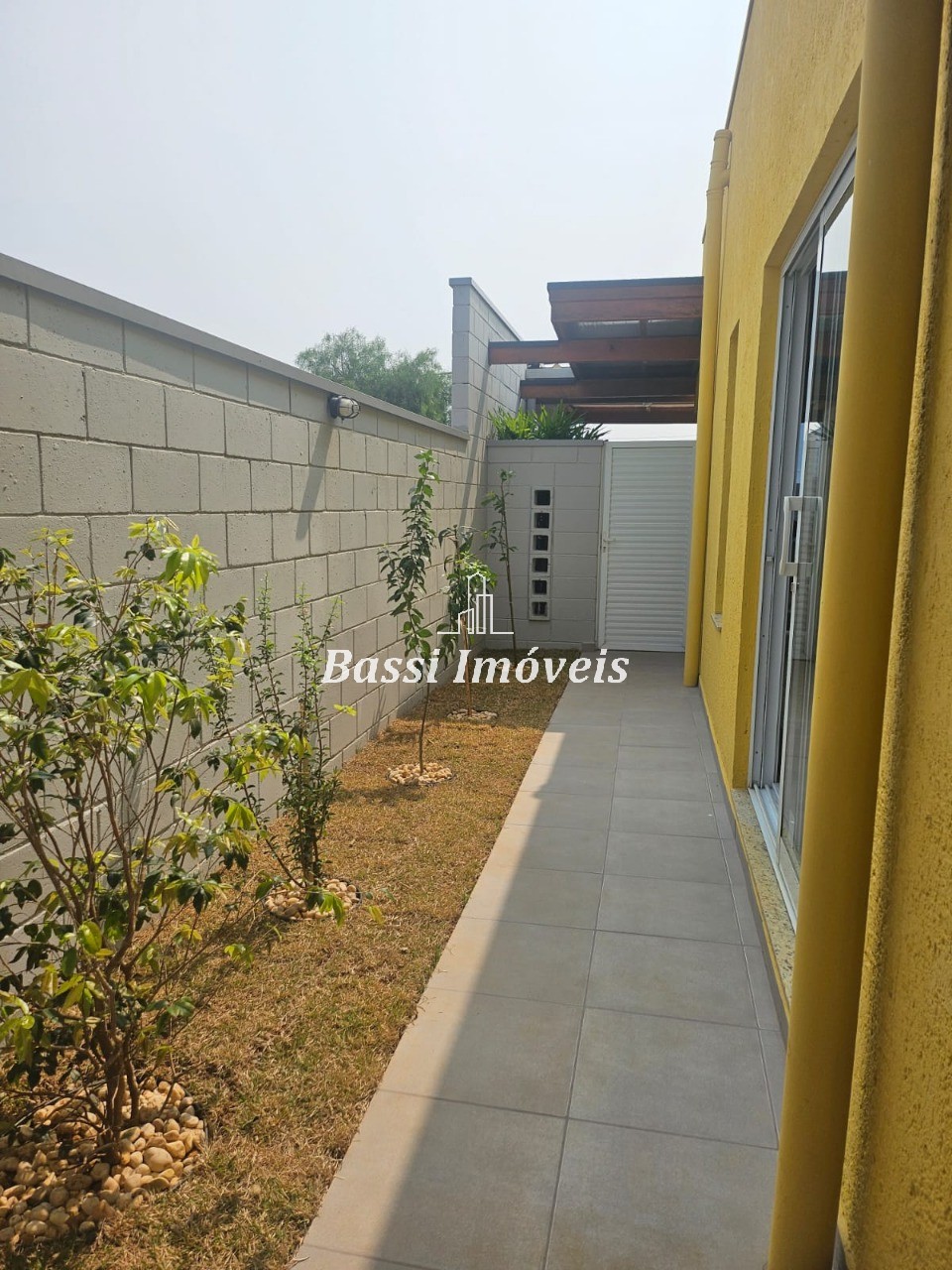 Impecável Casa em Condomínio à Venda em Residencial Califórnia, Estiva Gerbi-SP: 3 Quartos, 1 Suíte, 2 Salas, 2 Banheiros, 2 Vagas, 154,20 m².