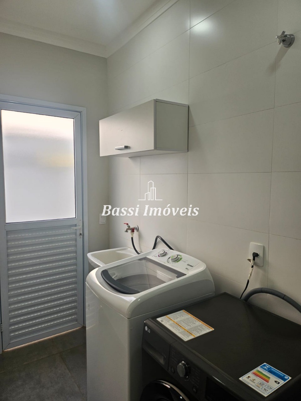 Impecável Casa em Condomínio à Venda em Residencial Califórnia, Estiva Gerbi-SP: 3 Quartos, 1 Suíte, 2 Salas, 2 Banheiros, 2 Vagas, 154,20 m².