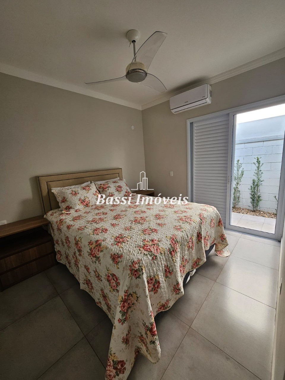 Impecável Casa em Condomínio à Venda em Residencial Califórnia, Estiva Gerbi-SP: 3 Quartos, 1 Suíte, 2 Salas, 2 Banheiros, 2 Vagas, 154,20 m².