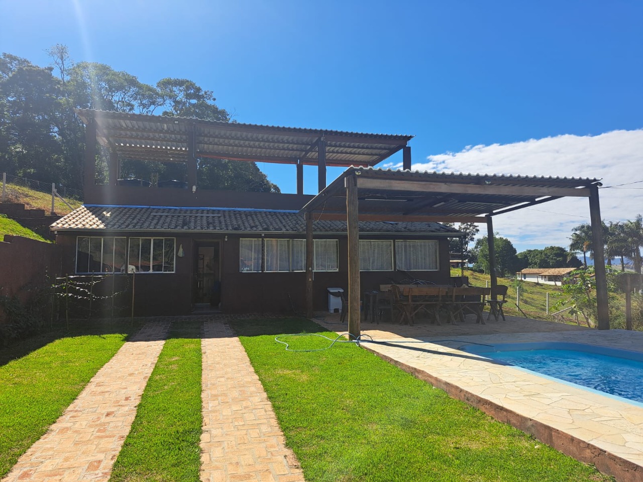 Chácara, 3 quartos, 300 m² - Foto 2