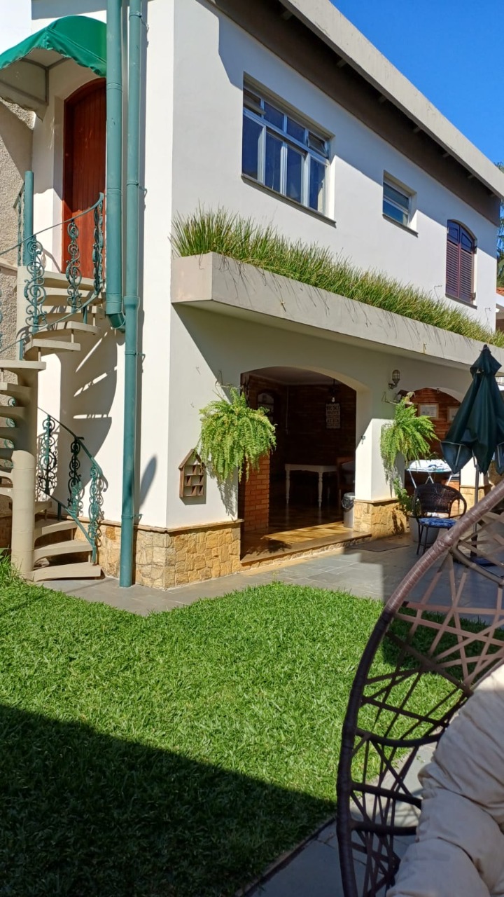 Casa, 4 quartos, 490 m² - Foto 1