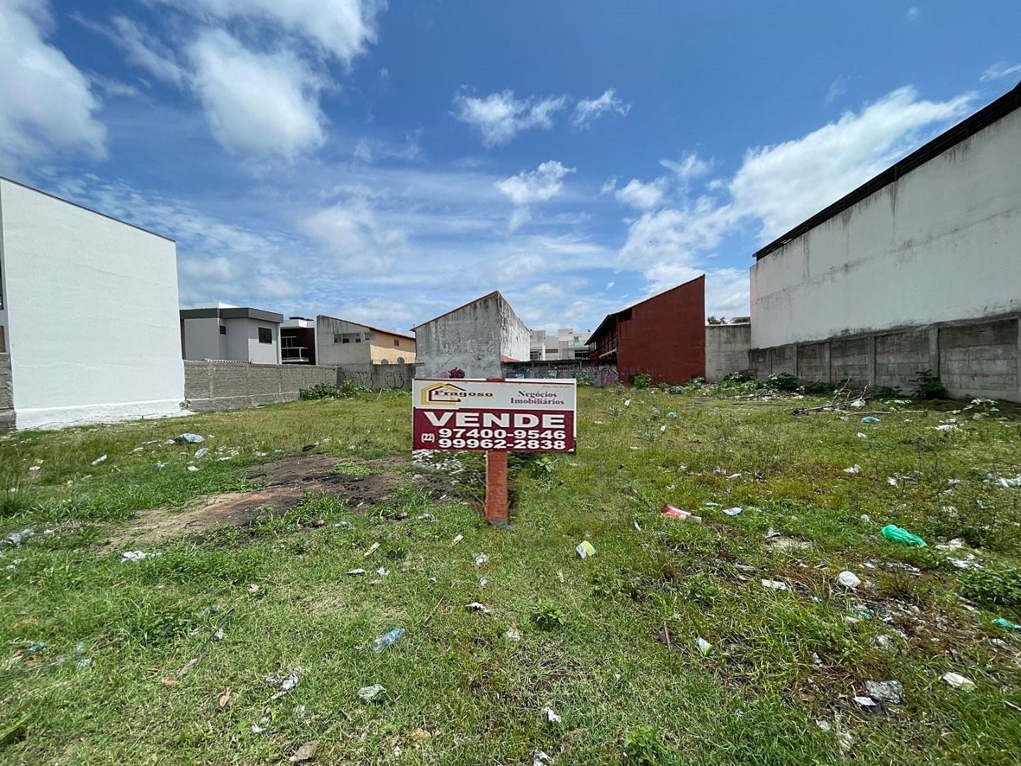 Excelente oportunidade: Terreno comercial de 900m² à venda em Cabo Frio-RJ, no Parque Burle!