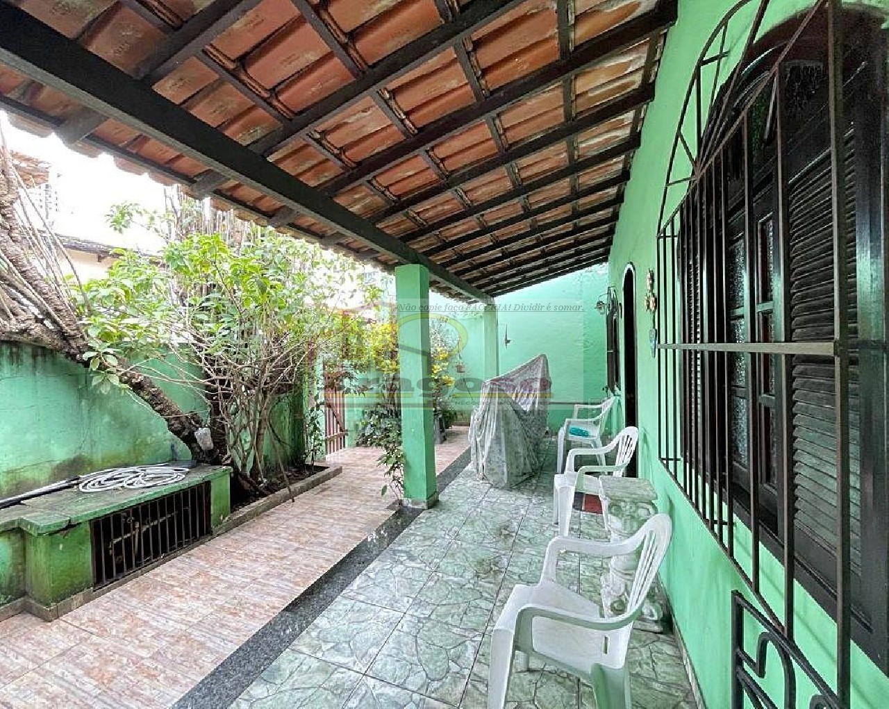 Imperdível oportunidade! Casa à venda em Cabo Frio-RJ, bairro São Cristóvão, 3 quartos, 1 sala, 2 banheiros, 1 vaga