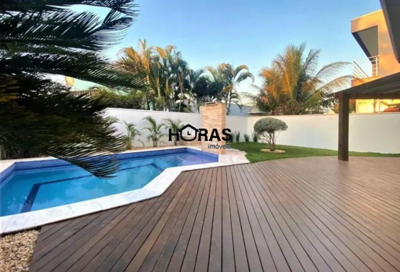 Casa, 4 quartos, 251 m² - Foto 1