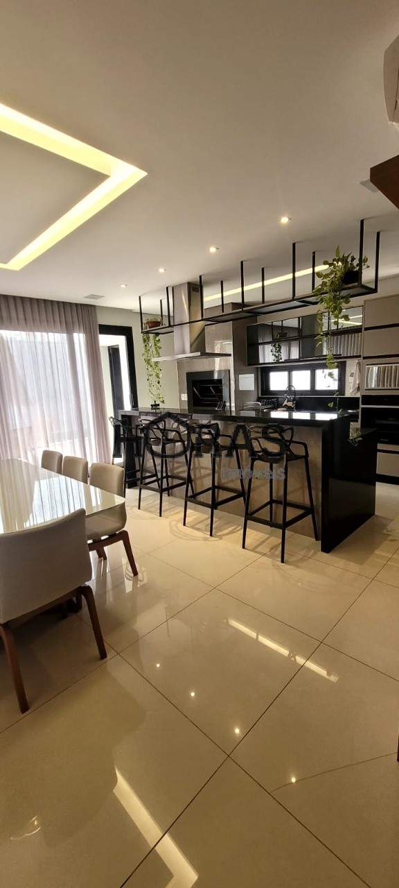 Casa, 3 quartos, 194 m² - Foto 7