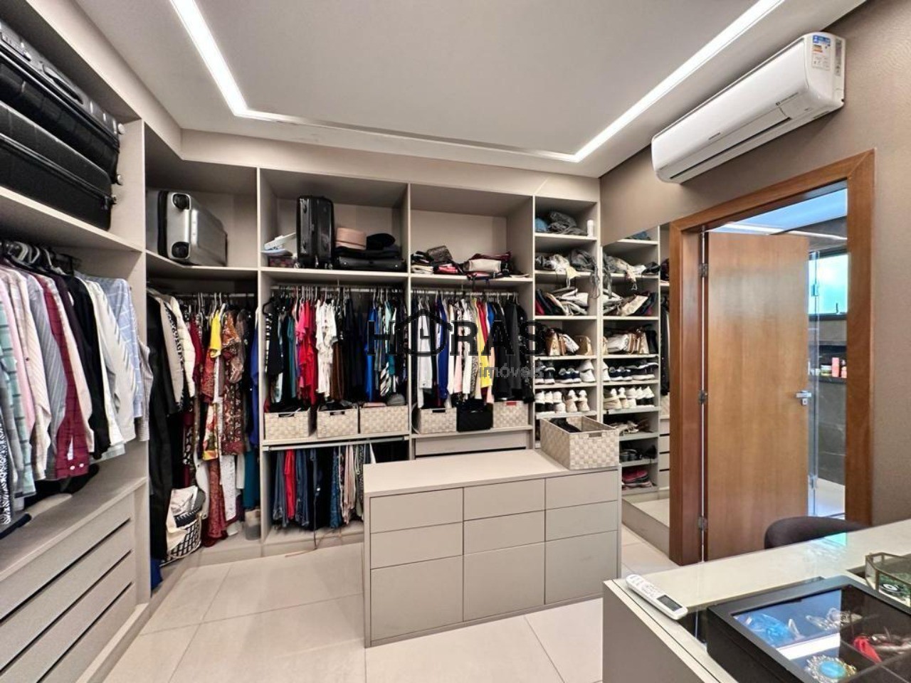 Casa, 4 quartos, 270 m² - Foto 3