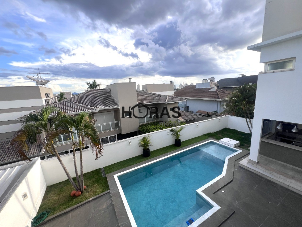 Casa, 4 quartos, 404 m² - Foto 1