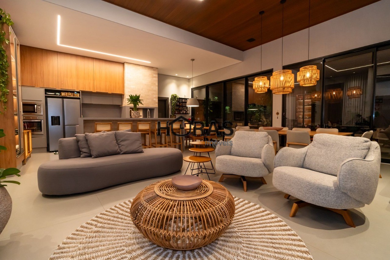 Casa, 4 quartos, 325 m² - Foto 1