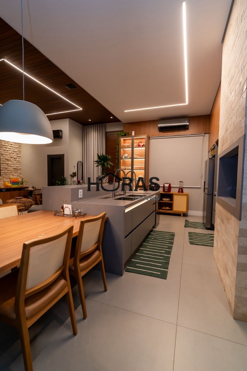 Casa, 4 quartos, 325 m² - Foto 4