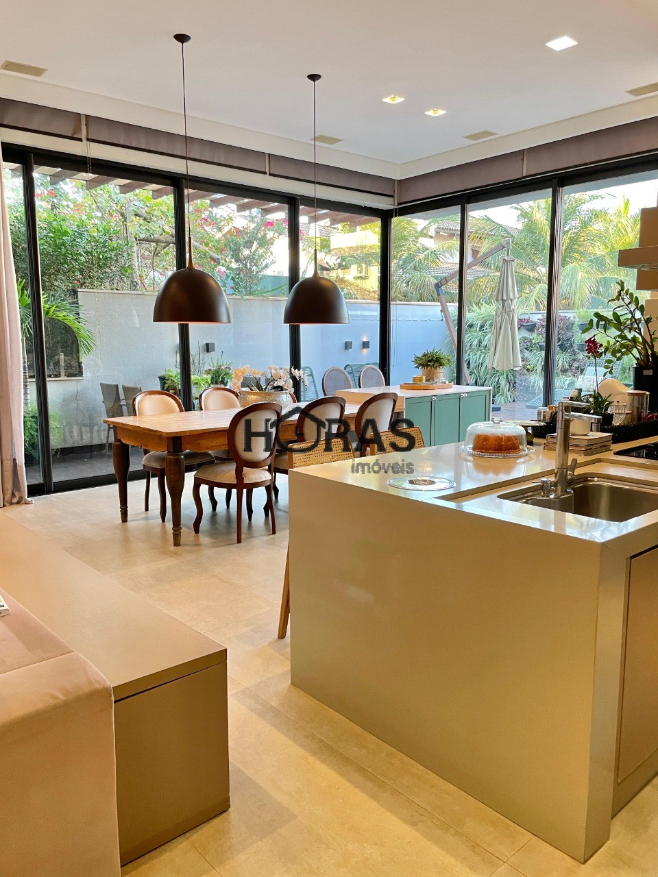 Casa, 3 quartos, 217 m² - Foto 2