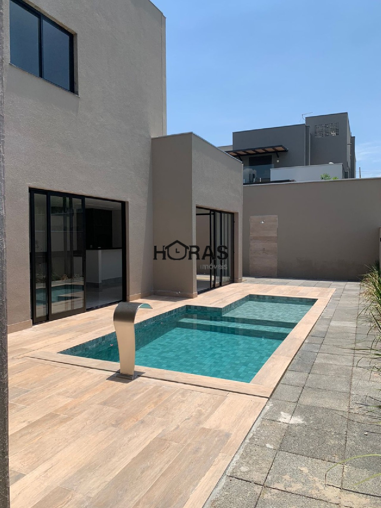 Casa, 4 quartos, 350 m² - Foto 1