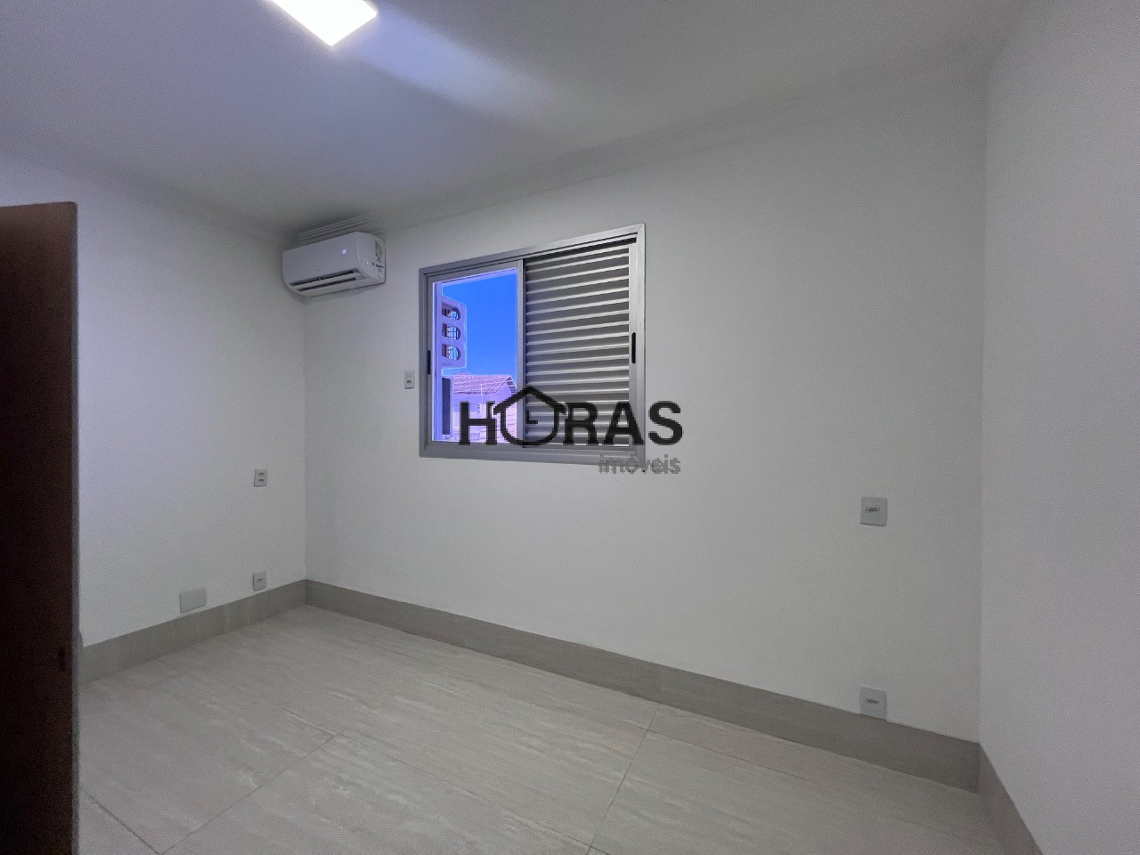Casa, 4 quartos, 218 m² - Foto 9