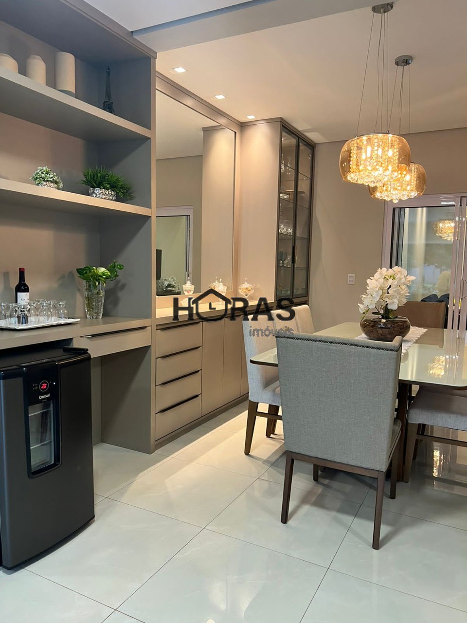 Casa, 4 quartos, 268 m² - Foto 1
