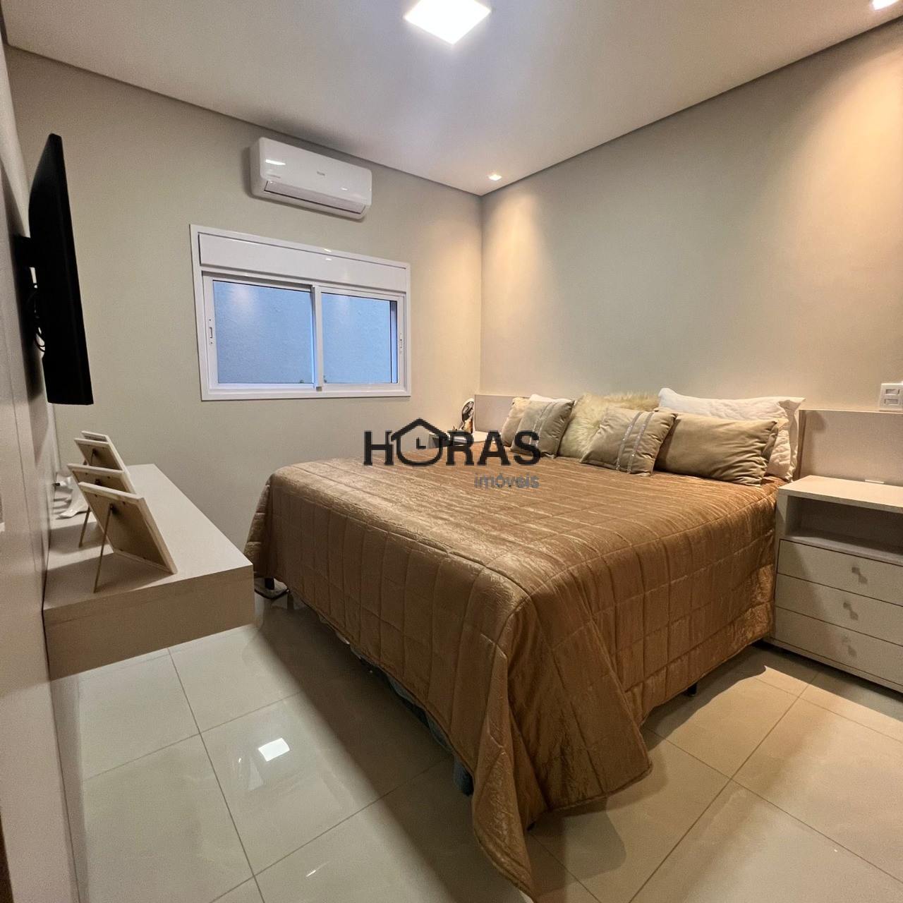 Casa, 4 quartos, 268 m² - Foto 4
