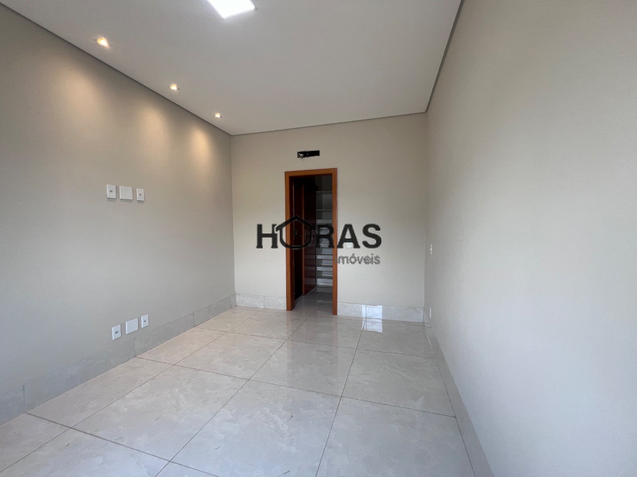Casa, 3 quartos, 250 m² - Foto 13