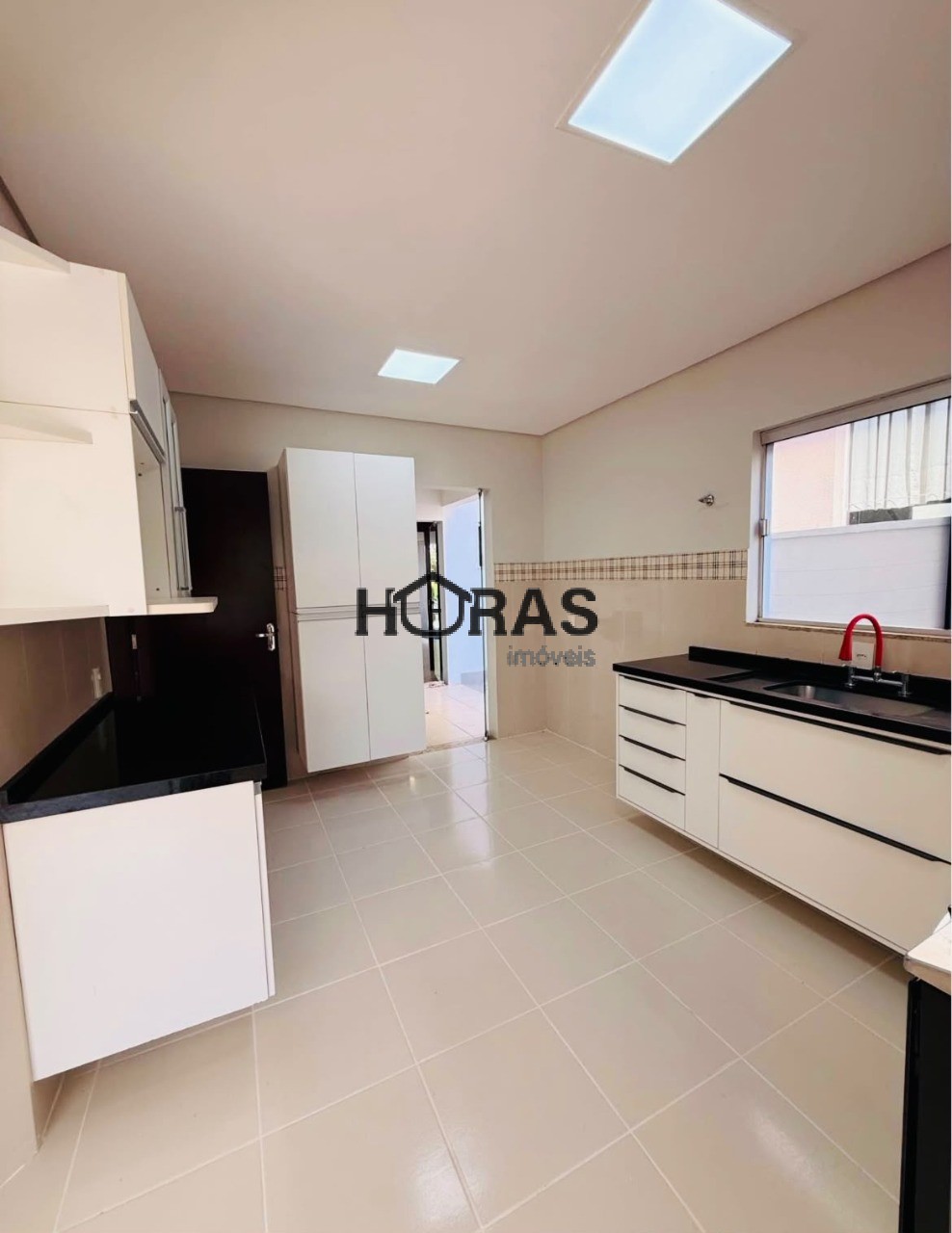 Casa, 4 quartos, 251 m² - Foto 4