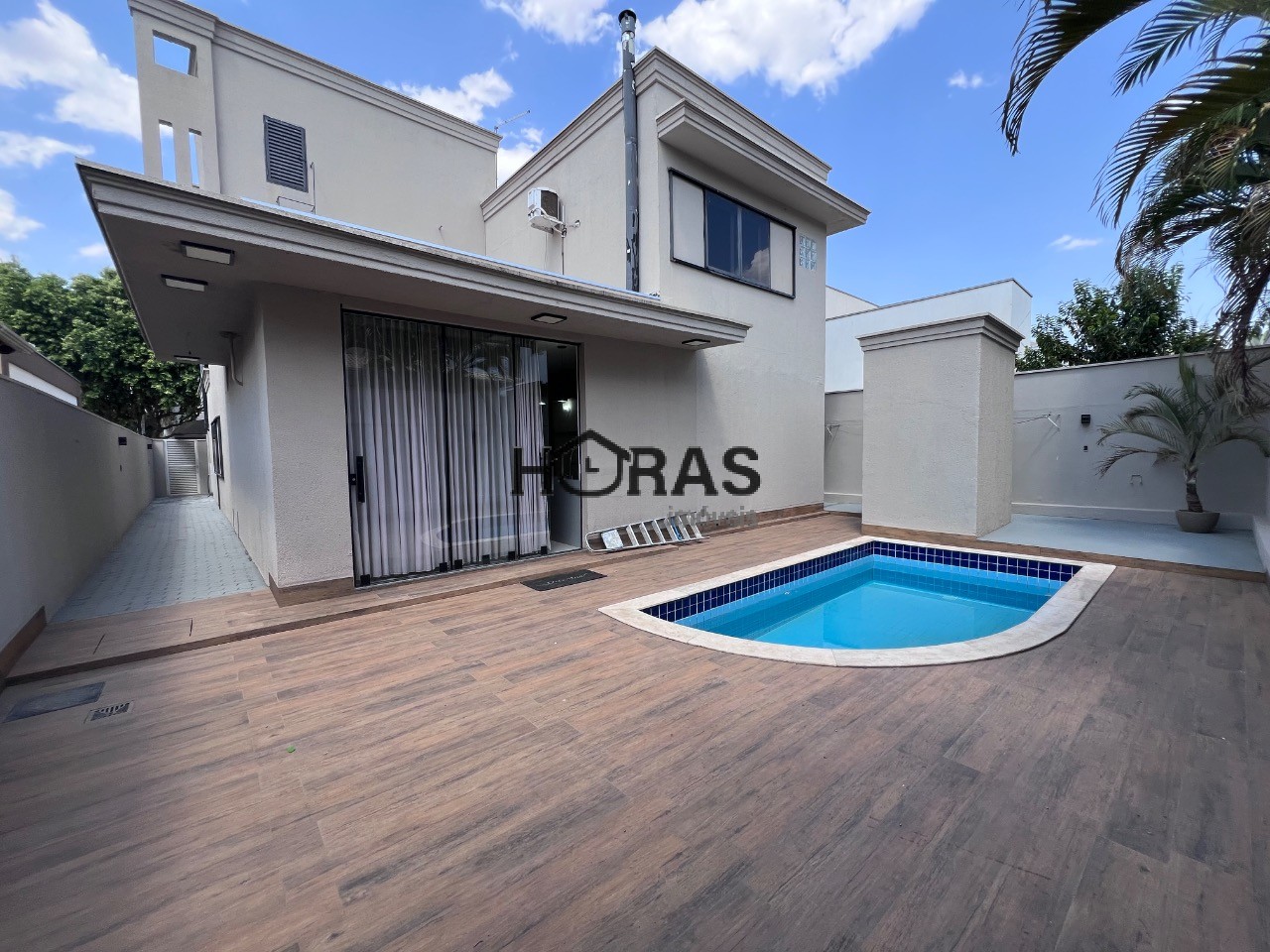 Casa, 4 quartos, 280 m² - Foto 1