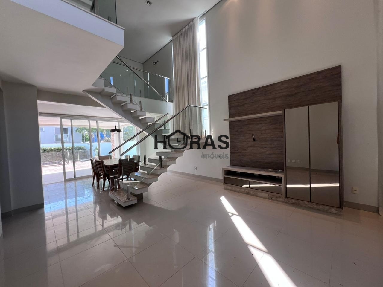 Casa, 3 quartos, 252 m² - Foto 1