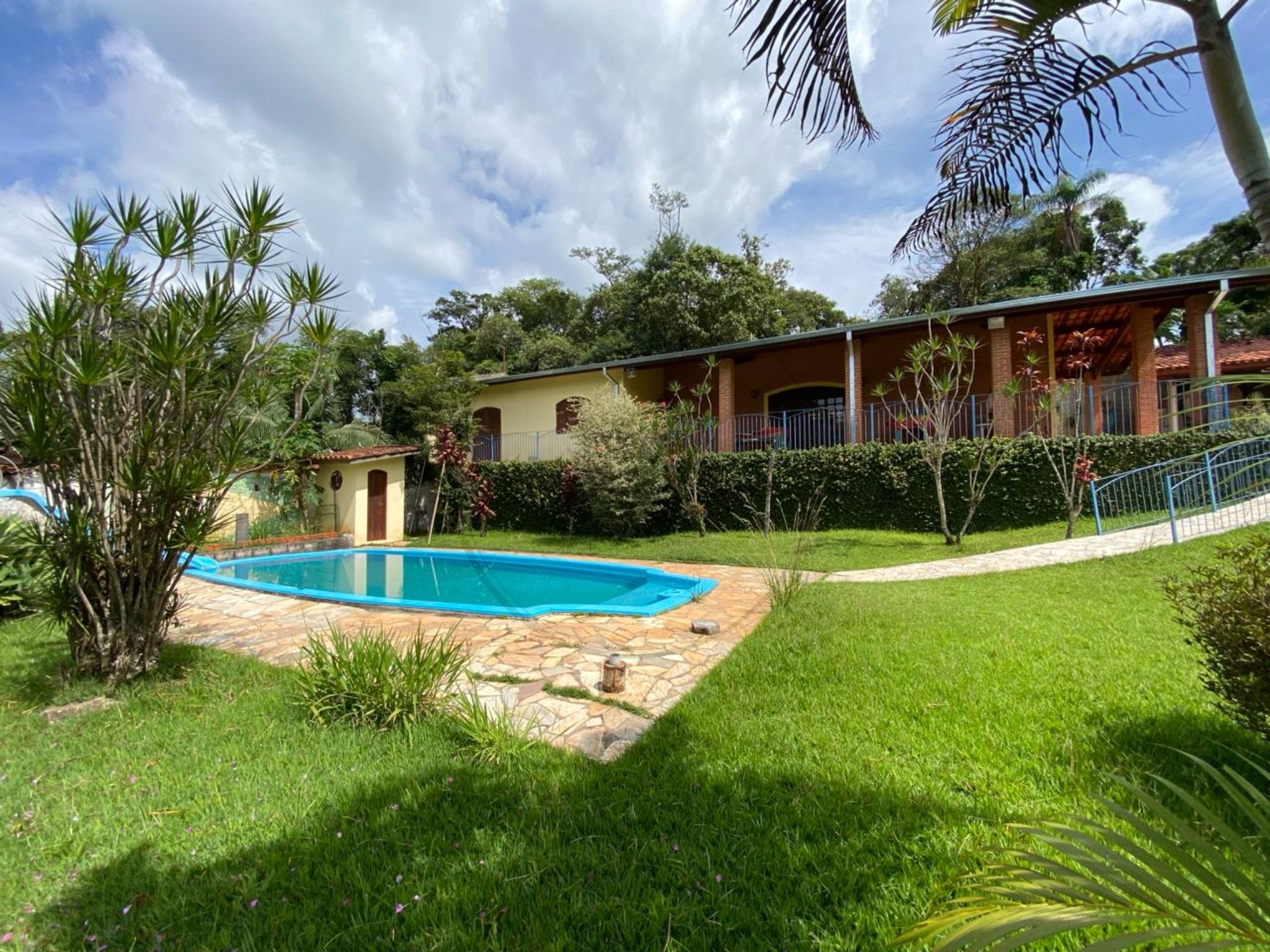 Chácara, 4 quartos, 750 m² - Foto 1