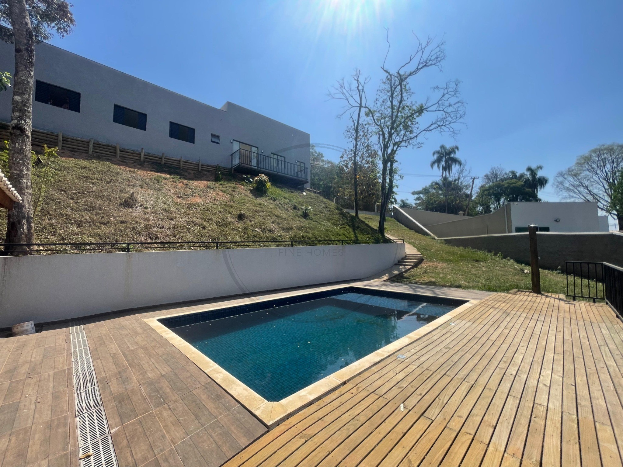 Chácara, 3 quartos, 880 m² - Foto 1