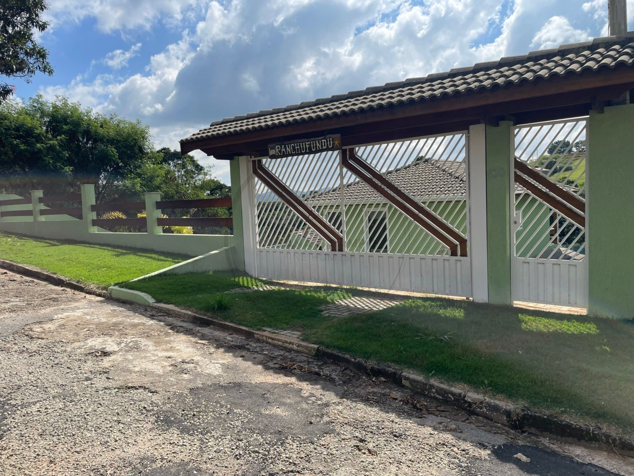 Chácara, 5 quartos, 1000 m² - Foto 3