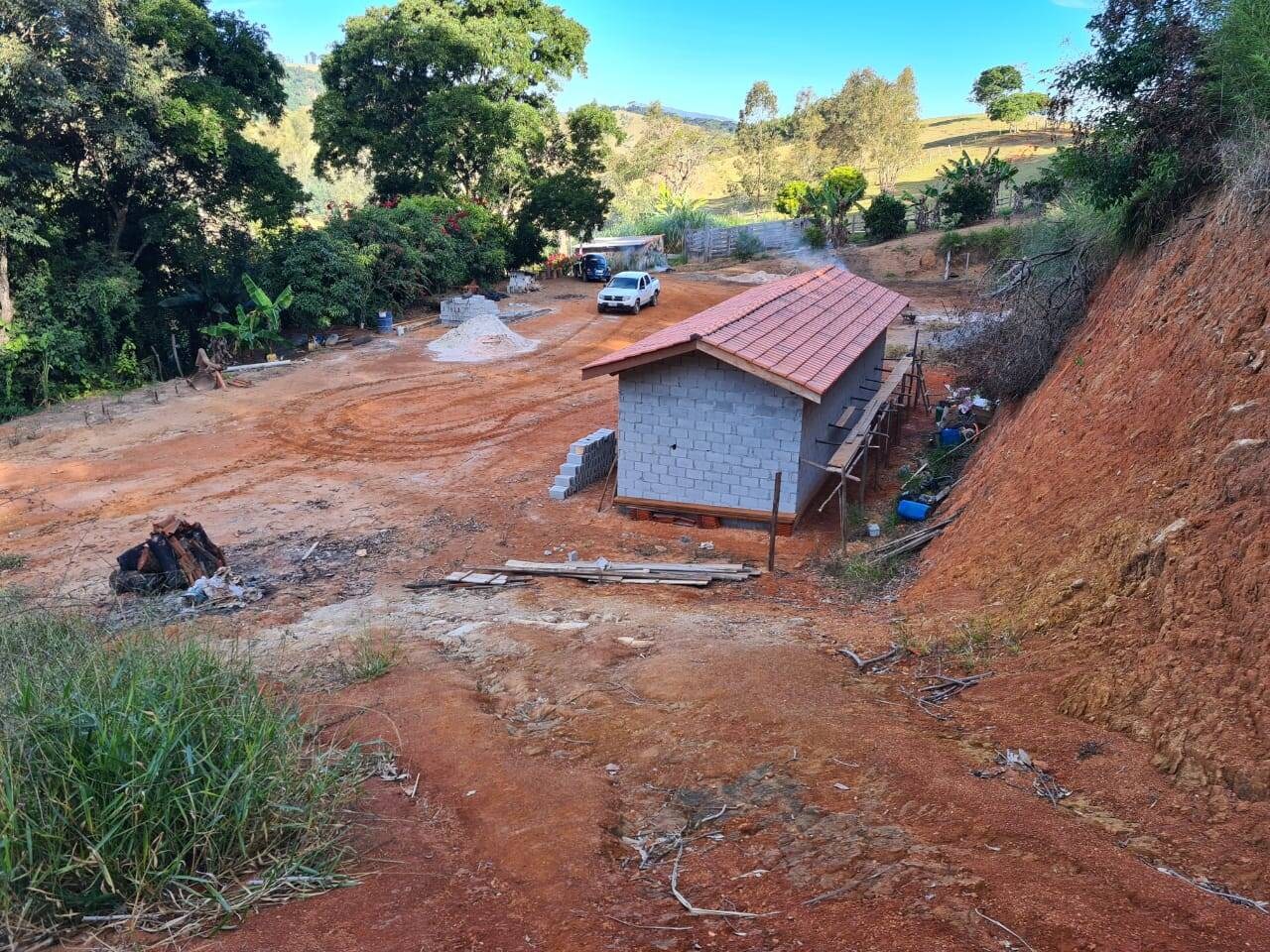 Sítio, 2 quartos, 6 hectares - Foto 1