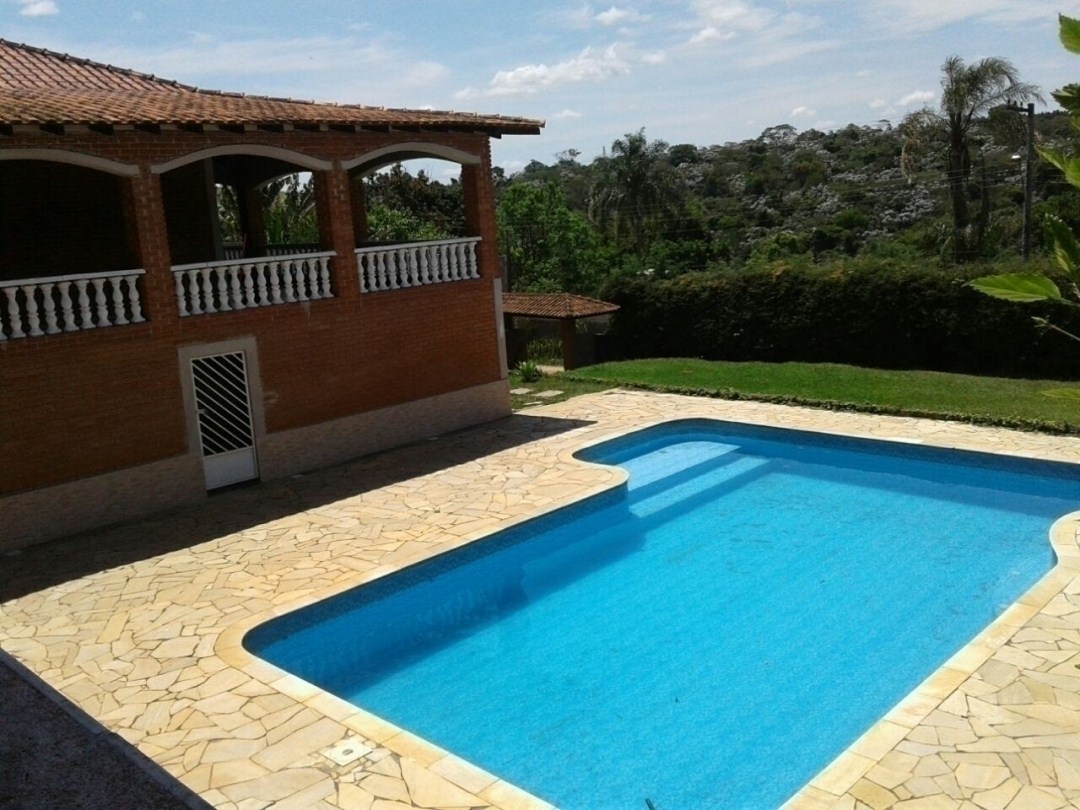 Chácara, 4 quartos, 1350 m² - Foto 1
