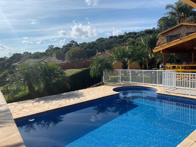 Chácara, 8 quartos, 2400 m² - Foto 3