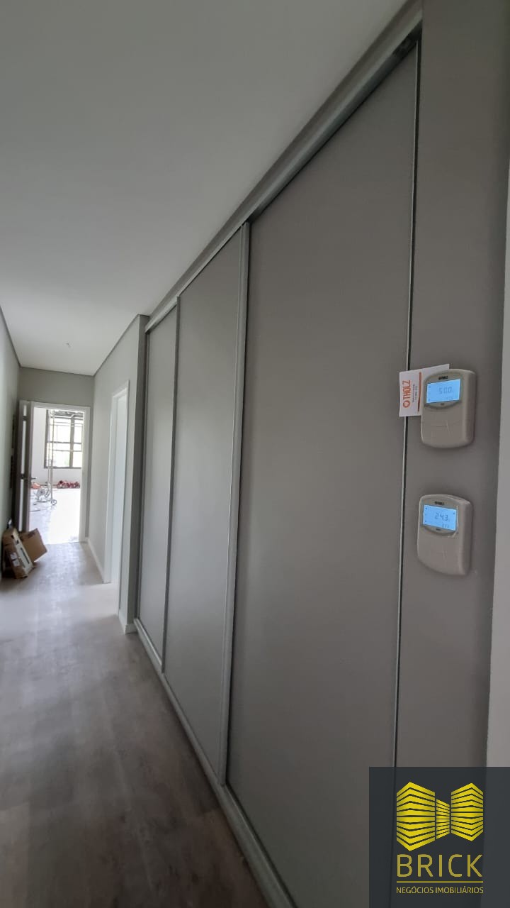 Casa à venda com 3 quartos, 220m² - Foto 16