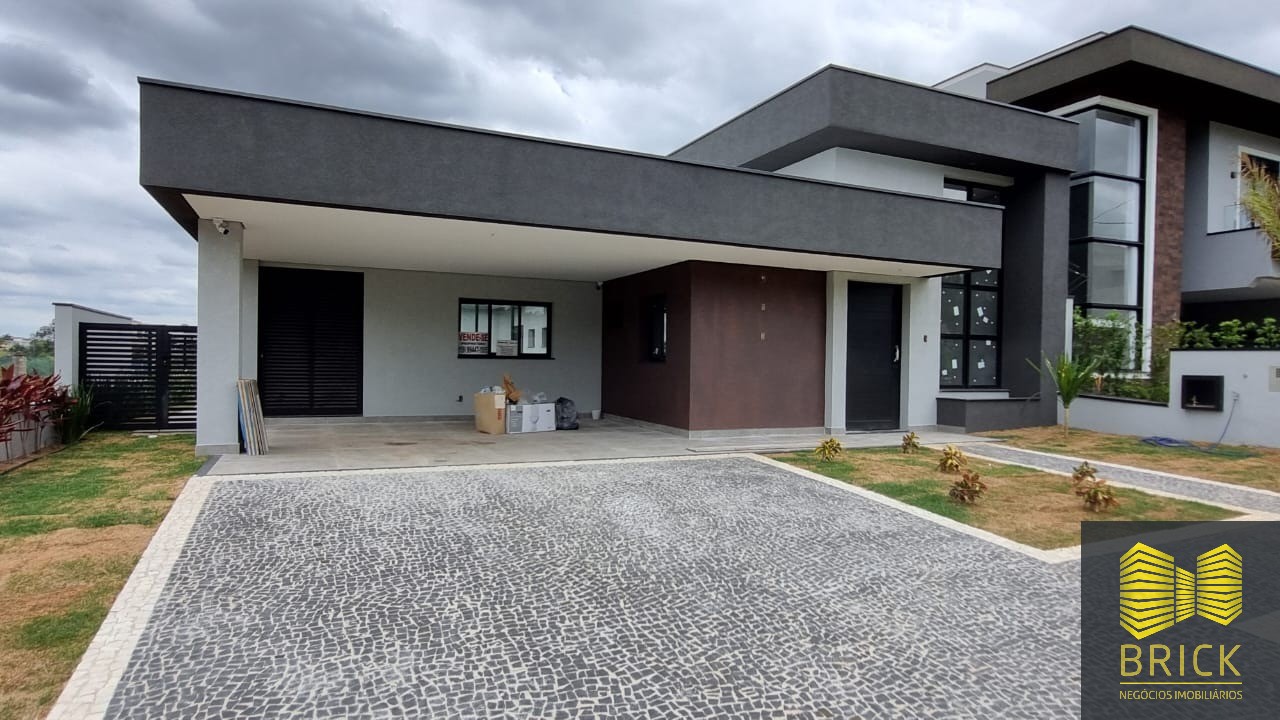 Casa à venda com 3 quartos, 220m² - Foto 2
