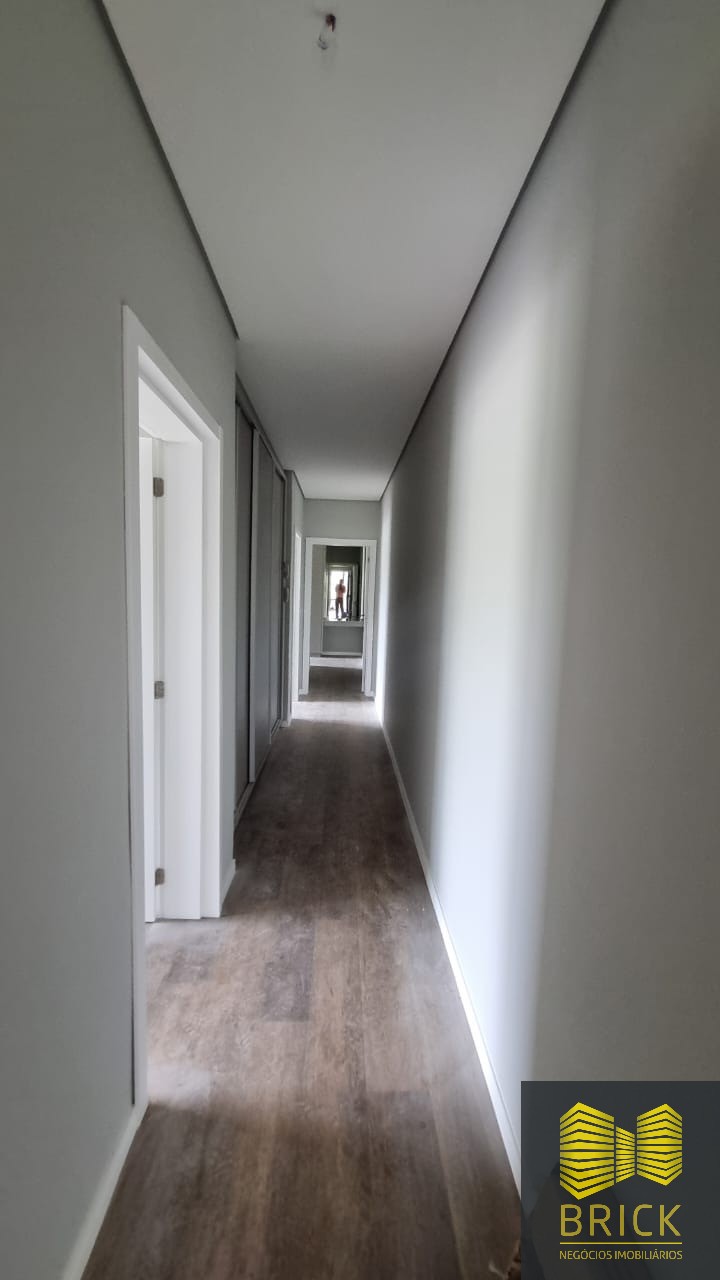 Casa à venda com 3 quartos, 220m² - Foto 5