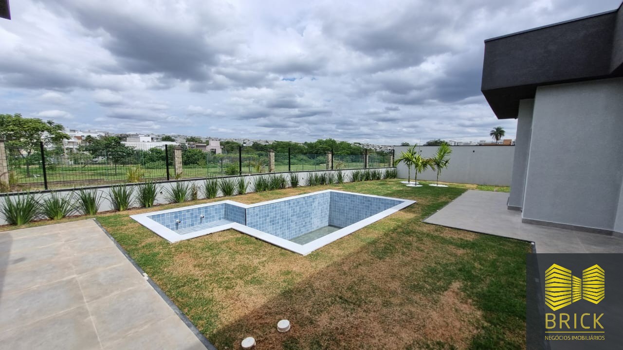 Casa à venda com 3 quartos, 220m² - Foto 3