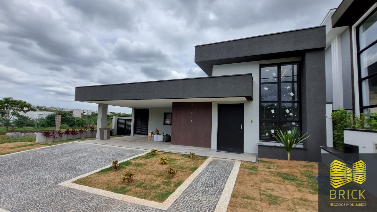 Casa à venda com 3 quartos, 220m² - Foto 1