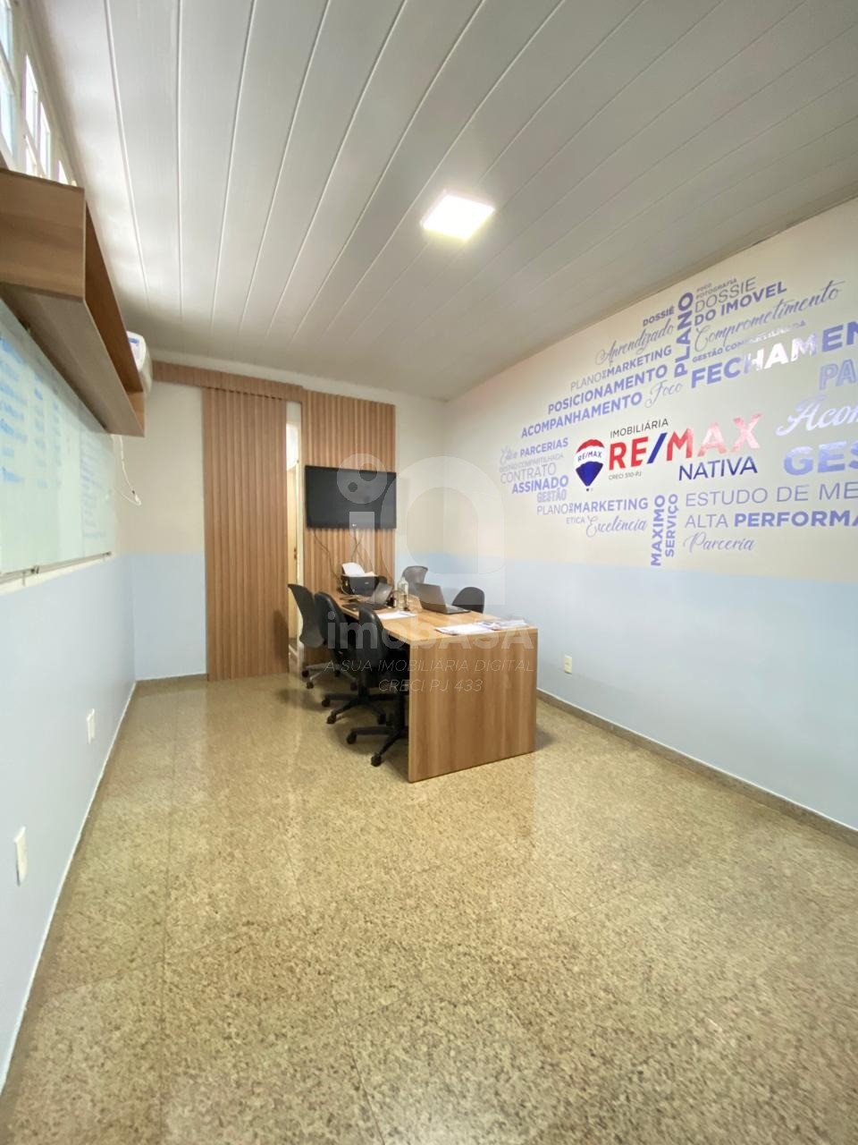 Casa, 4 quartos, 250 m² - Foto 11